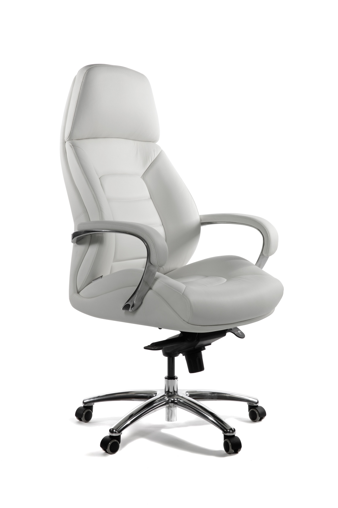 Кресло руководителя Porsche слоновая кость натуральная кожа с алюминиевой крестовиной