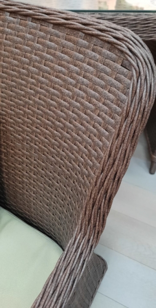 Кресло плетеное с бежевыми подушками Tagliamento Barcelona коричневый