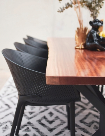 Кресло пластиковое Siesta Contract Sky черный