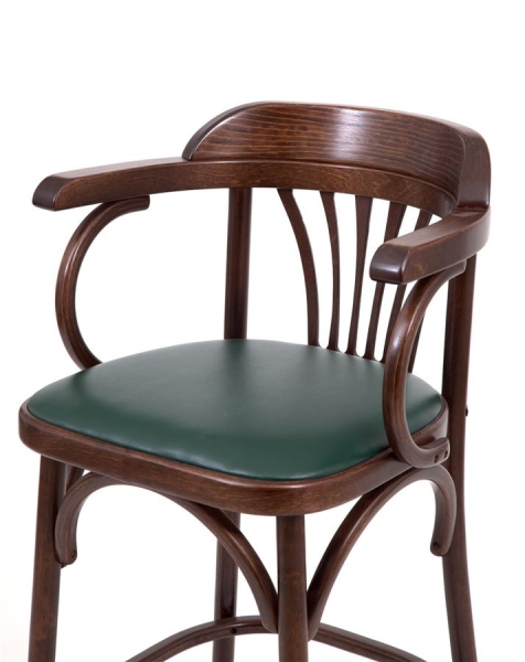 Полубарный деревянный стул Венский 650 темный тон с мягким сиденьем из зеленой экокожи