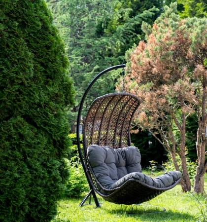 "Виши" подвесное кресло-кокон из искусственного ротанга, цвет коричневый с серо-коричневой подушкой