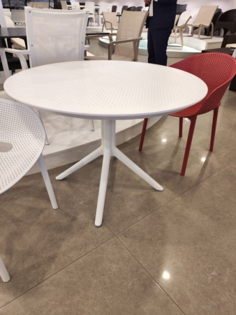 Кресло пластиковое Sky Pro марсаловое