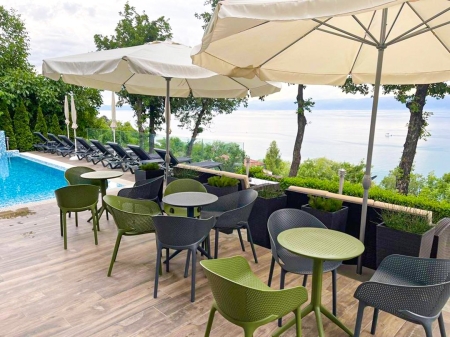 Кресло пластиковое Sky Pro оливковое