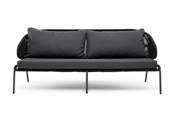 "Милан" диван 3-местный плетеный из роупа, каркас алюминий темно-серый (RAL7024) муар, роуп темно-серый круглый, ткань темно-серая 027