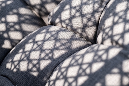 "Виши" подвесное кресло-кокон из искусственного ротанга, цвет коричневый с серо-коричневой подушкой