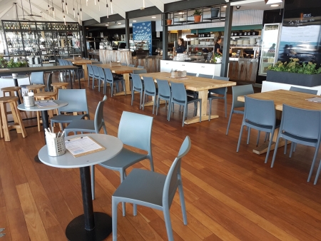 Стул пластиковый Siesta Contract Maya серебристый