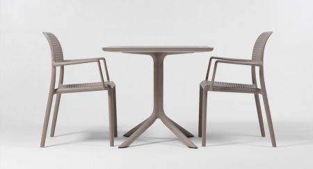 Стол пластиковый обеденный Clip 70 бежевый