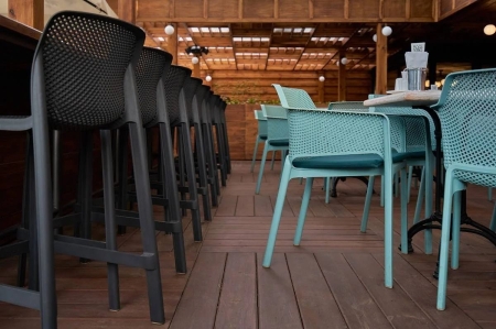 Стул пластиковый барный Net Stool черный