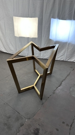 Подстолье 2105EM